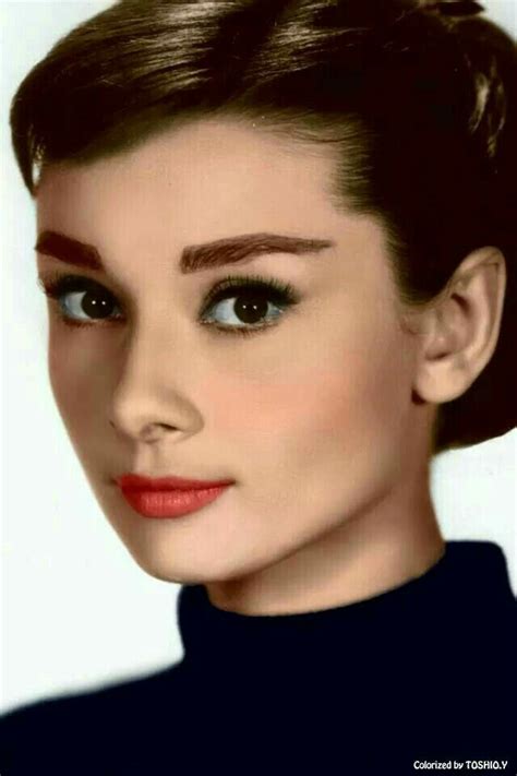 audrey hepburn makeup style.